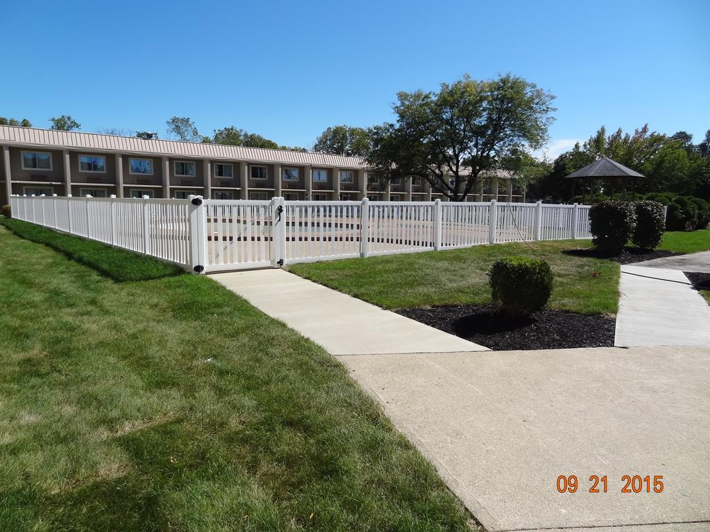Days Inn By Wyndham Columbus East Airport エクステリア 写真