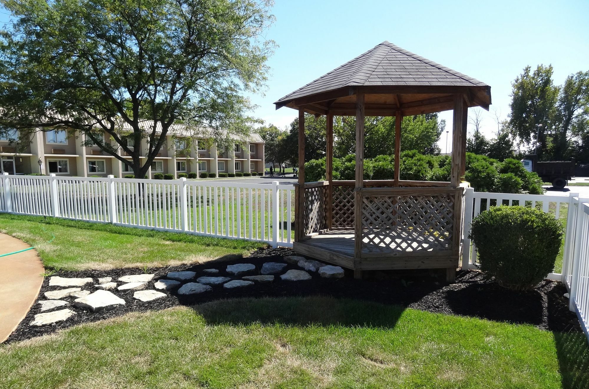 Days Inn By Wyndham Columbus East Airport エクステリア 写真